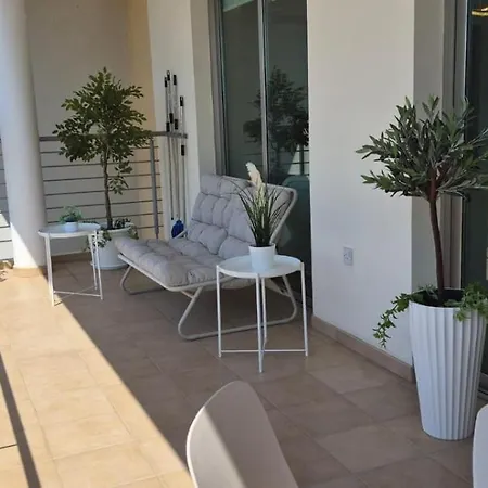 Apartment Zorzis Court 5 *