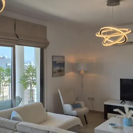 Zorzis Court 5 Apartment